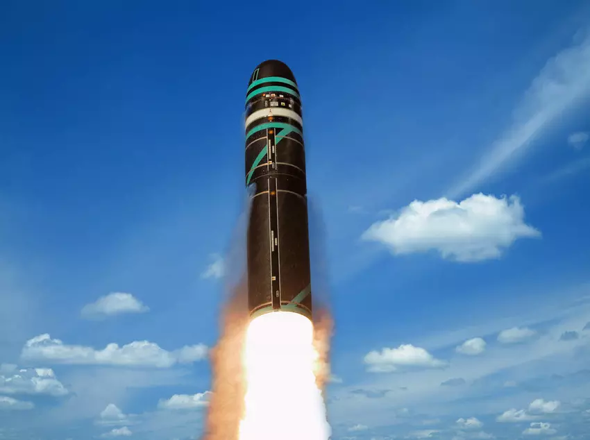 Francja chce stworzyć własną rakietę balistyczną o zasięgu 1000 km