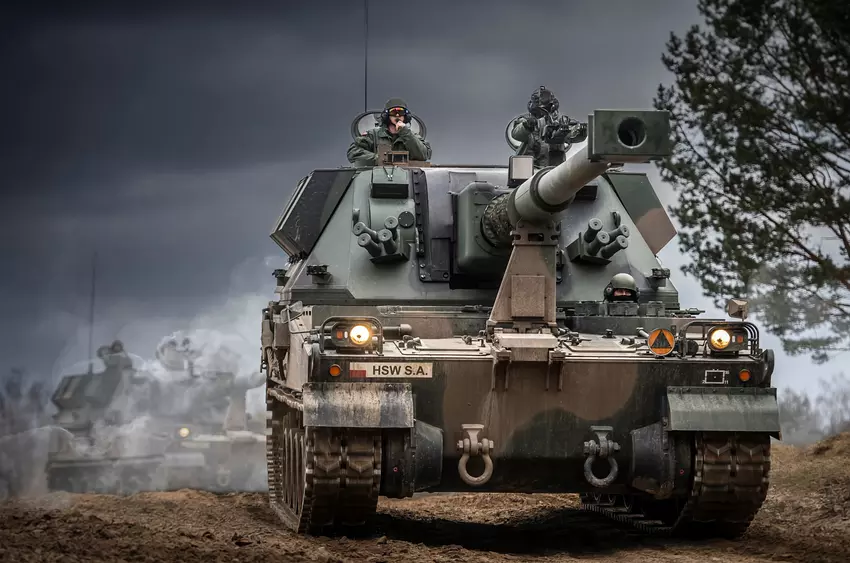 Krabów nigdy za dużo: Polska zamawia dodatkową partię dział samobieżnych Krab