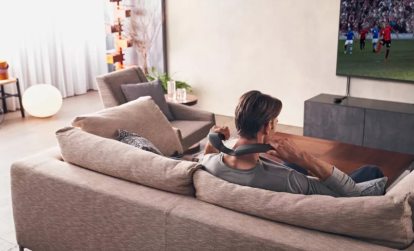 Firma Sony zaprezentowała głośnik na szyję SRS-NS7 z obsługą Dolby Atmos