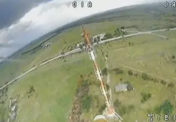 Ukraiński dron FPV niszczy rosyjską wieżę ...