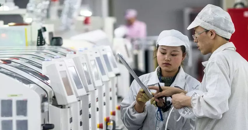 Foxconn przeniesie 40-45% produkcji iPhone'ów z Chin do Indii