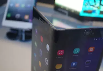 Opatentowany przez Huawei składany smartfon z ...