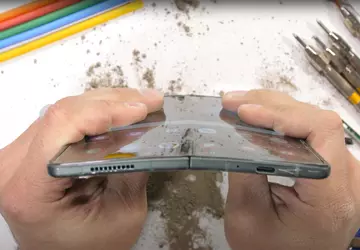 Testowany przez ogień, piasek i siłę: ...