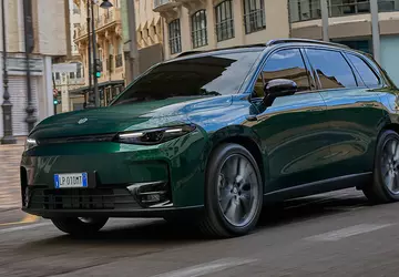 Zasięg 950 kilometrów: Leapmotor po raz ...