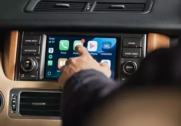Oficjalny system informacyjno-rozrywkowy z Apple CarPlay ...
