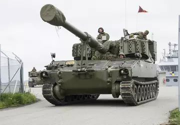 Opublikował film z treningu strzelania z ...