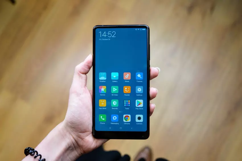 Sieć ma nowe zdjęcia Xiaomi Mi Mix 2S