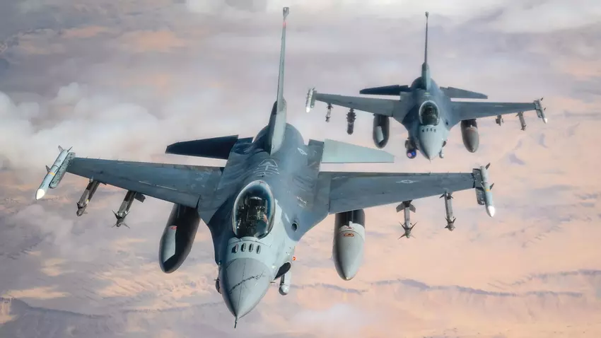 Aby chronić się przed Chinami: USA zatwierdziły sprzedaż Filipinom myśliwców F-16