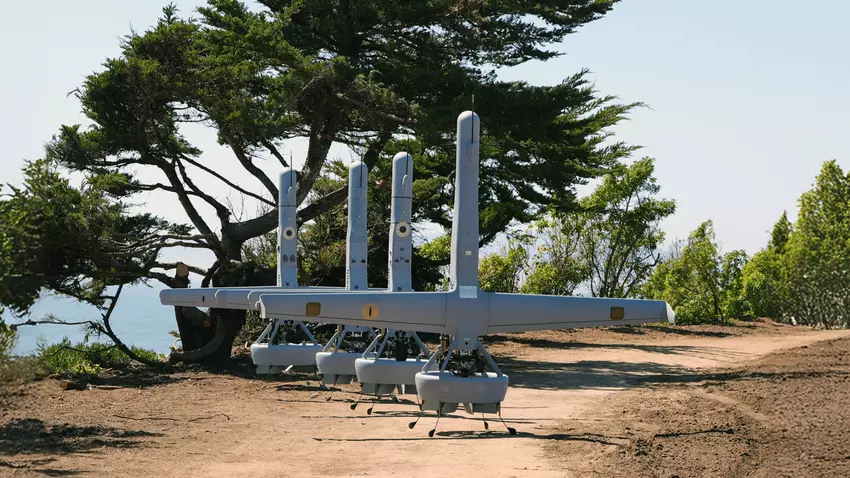 Amerykańska Shield AI zaprezentowała zaktualizowaną wersję drona V-BAT z wydłużonym zasięgiem lotu