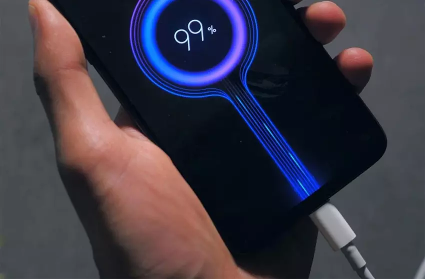 Przyszłe smartfony Xiaomi otrzymają po dwie baterie