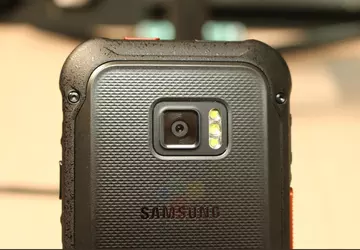 Samsung wyda smartfon dla policji ciężkich ...