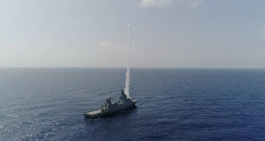 Izrael pokazuje test odpalenia okrętowego systemu obrony powietrznej C-Dome do przechwytywania pocisków manewrujących i dronów