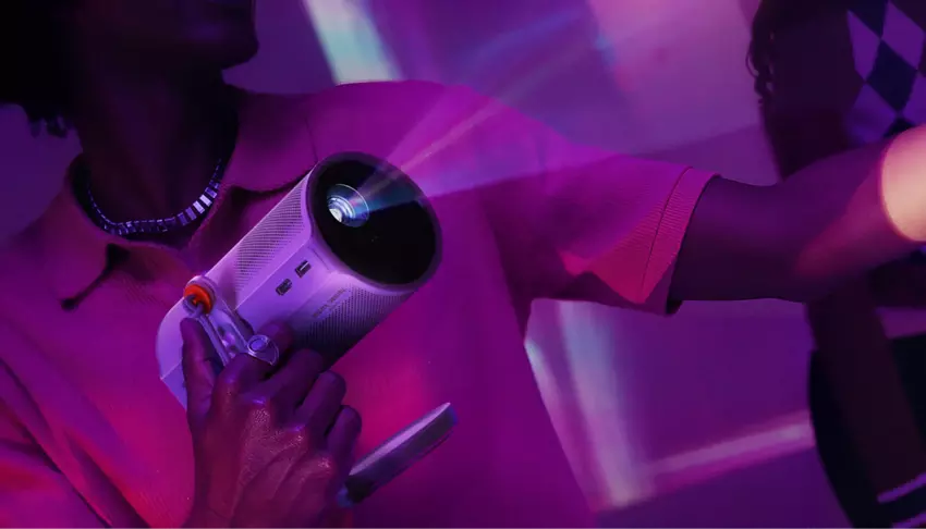 Xgimi przedstawiła przenośne projektory MoGo 4 i MoGo 4 Laser z Google TV i wbudowaną baterią