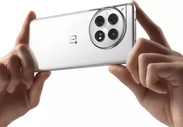 OnePlus 12 Glacial White Edition zadebiutował ...