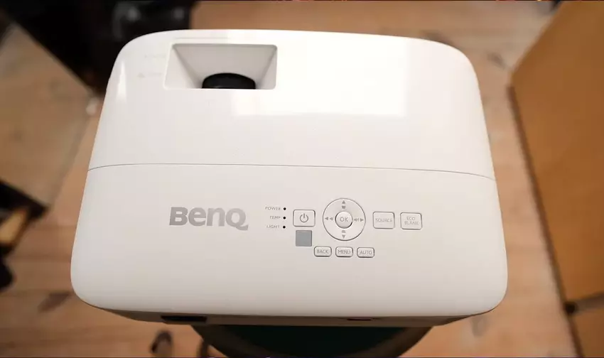 hd146x vs th575 w {{ current_year }}