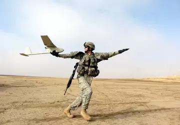 Wojskowe drony USA potrafią rozpoznawać twarze ...