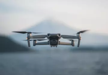 Singapur ukarał właściciela DJI Mavic Air ...