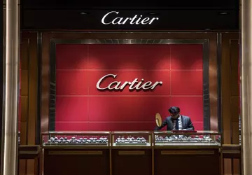 Meksykanin kupił kolczyki Cartier warte 28 ...