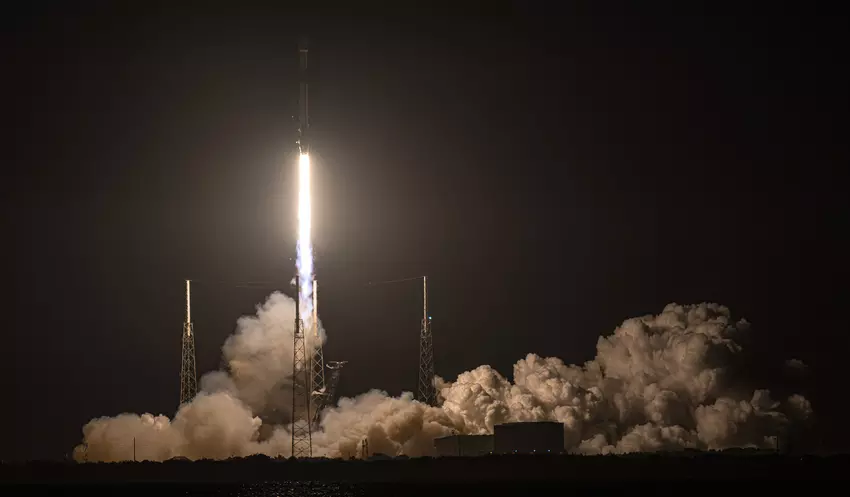 Jeden booster, 16 startów: SpaceX ustanawia rekord ponownego wykorzystania pierwszych stopni rakiet Falcon 9