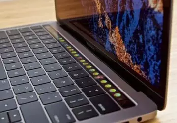 Apple wyznał problem flexgate w MacBooku ...