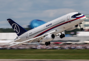 Rosja rozpoczęła demontaż Sukhoi Superjet 100, ...