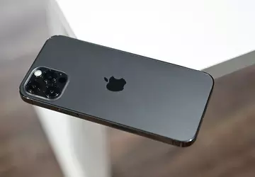 iPhone wypadł z samolotu podczas startu ...