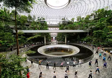 Sieć wyróżnia najlepsze na świecie lotniska ...