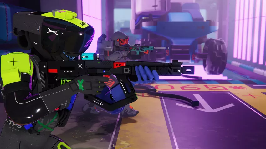 Bungie zagadkowym intro poznaje nas z misją biegaczy i przedstawia SI ONI, który będzie towarzyszył graczom