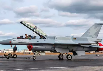 Lockheed Martin ujawnia pierwszy myśliwiec F-16 ...