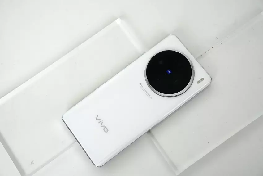 Vivo X200 Pro Mini został ujawniony na wideo, a główne specyfikacje smartfona zostały ujawnione