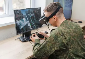 Pierwsi operatorzy dronów FPV przeszkoleni w ...