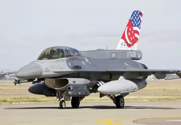 Singapur zmodernizował wszystkie myśliwce F-16C/D/D/D+ Block ...