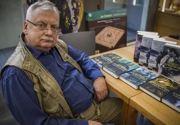 Twórca uniwersum Wiedźmina pracuje nad nową ...