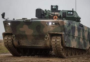 Polska zakupiła 1400 krajowych gąsienicowych BMP ...