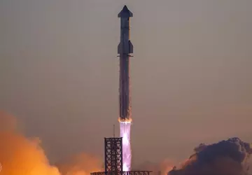 SpaceX pokazuje zdjęcia z przygotowań do ...