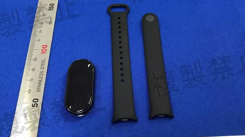 Xiaomi Smart Band 8 z nowym mocowaniem smyczy i designem jak Smart Band 7 wypłynął na zdjęciach