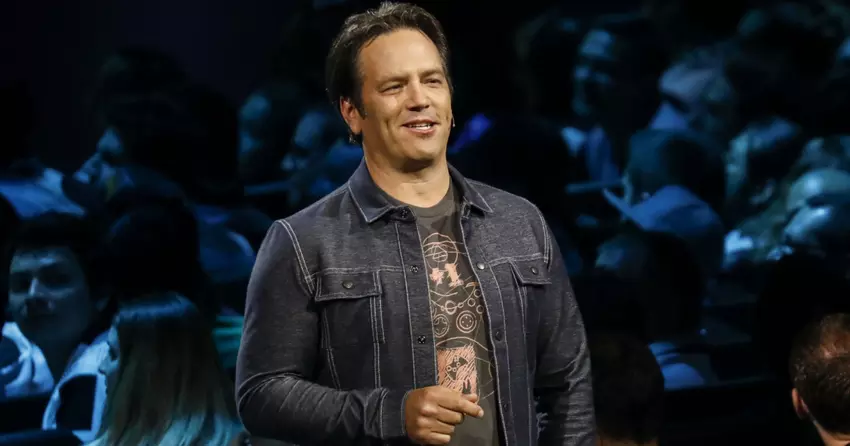 Phil Spencer: Microsoft aktywnie współpracuje z partnerami nad stworzeniem własnego sklepu mobilnego