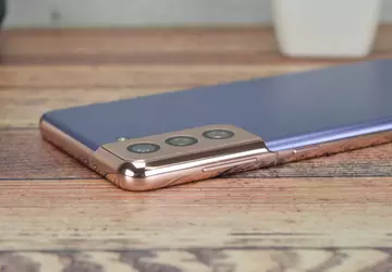 Rynek smartfonów w 2022 roku powróci ...