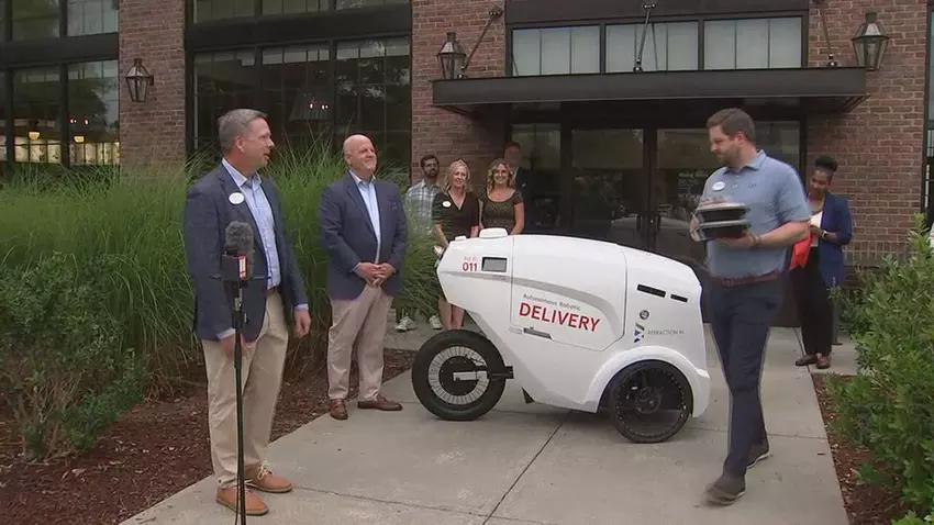 Amerykańska restauracja fast food rozpoczyna testy kuriera-robota