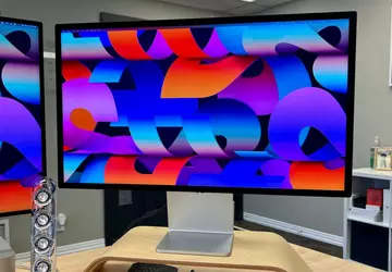 macOS 12. 4 dodaje nową tapetę ...