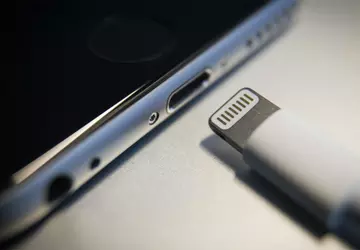 Apple nie zrezygnuje z the Lightning ...