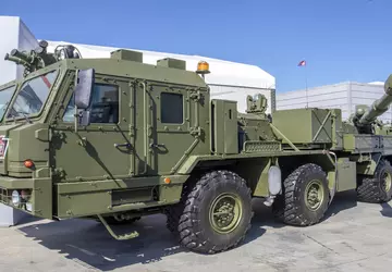 Najnowszy rosyjski samobieżny system artyleryjski 2S43 ...