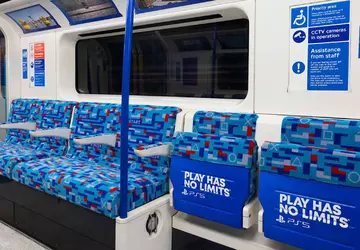 Oddech gracza w londyńskim metrze: PlayStation ...