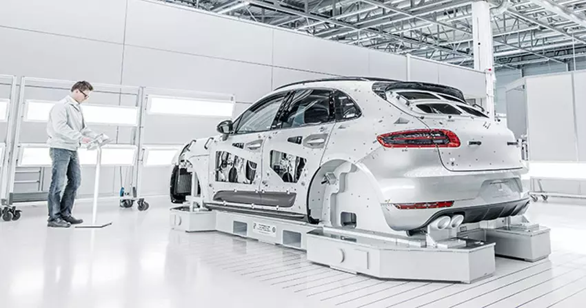 Audi i Porsche mogą zacząć produkować samochody w USA z powodu gróźb taryfowych Trumpa - media