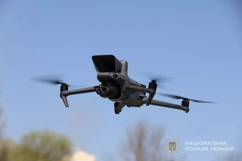 Dron DJI Mavic 3. Ilustracja: Policja Narodowa Ukrainy