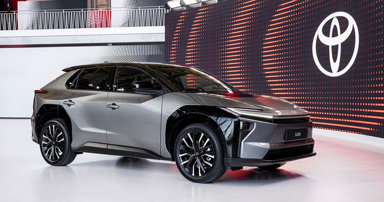 Toyota zacznie produkować elektryczny crossover bZ4X ...