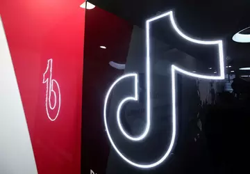 TikTok zaleca użytkownikom Androida w USA ...