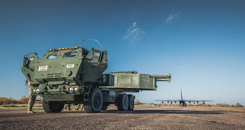 Łotwa planuje otrzymać amerykańskie systemy rakietowe HIMARS w latach 2026-2027, wraz z przeciwokrętowymi systemami rakietowymi Naval Strike Missile.
