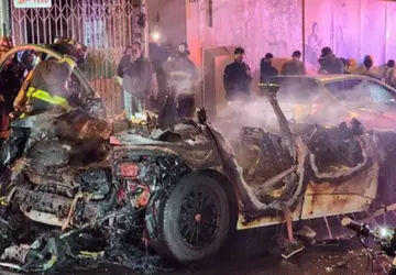 Robotaxi Waymo zaatakowane i podpalone w ...