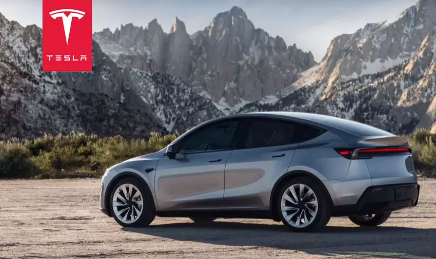 Tesla dostarczyła pierwszą nową Model Y bez kierowcy prosto do klienta